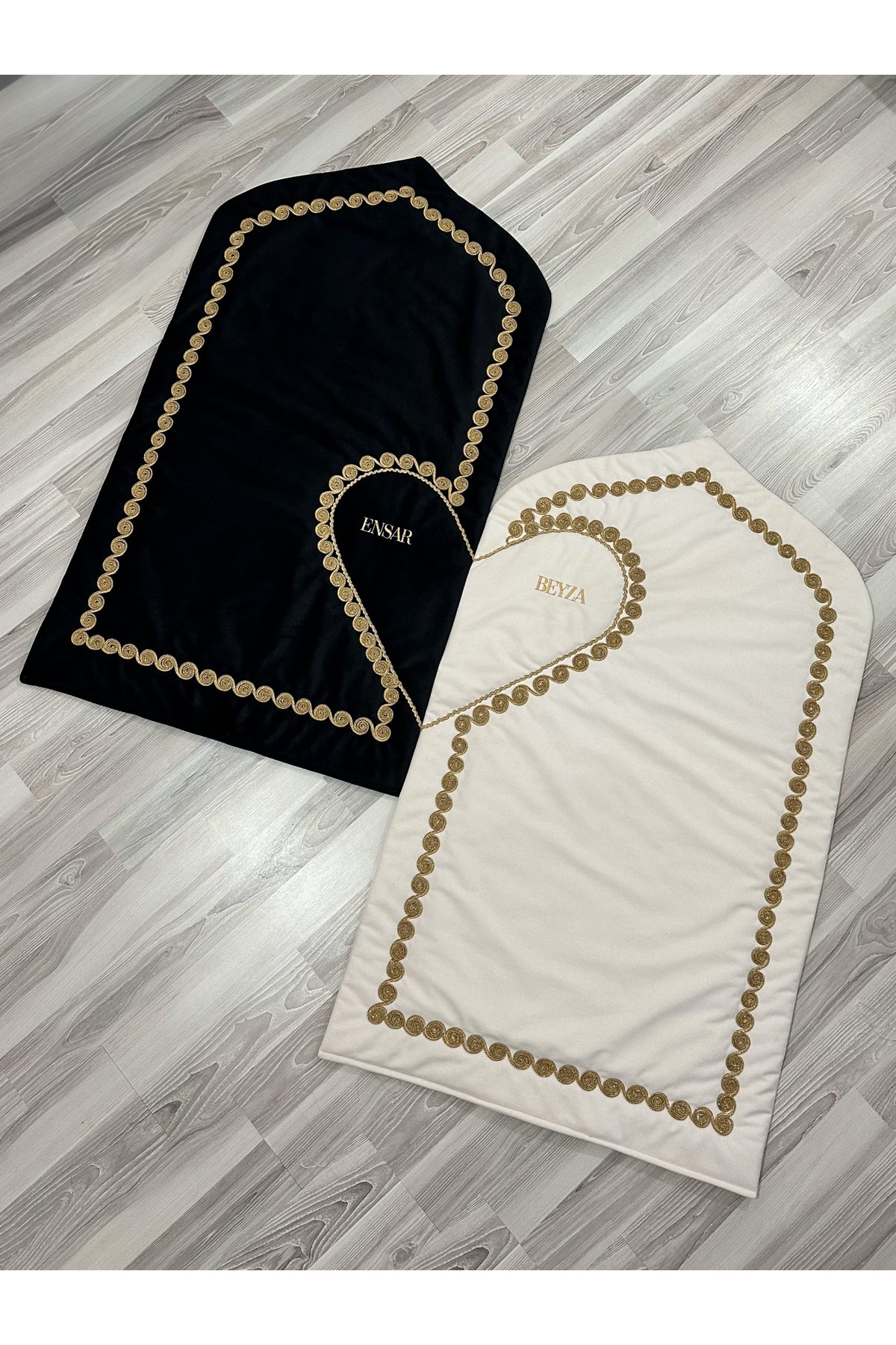 Kişiye Özel İsimli Kalpli Seccade - Çiftler İçin