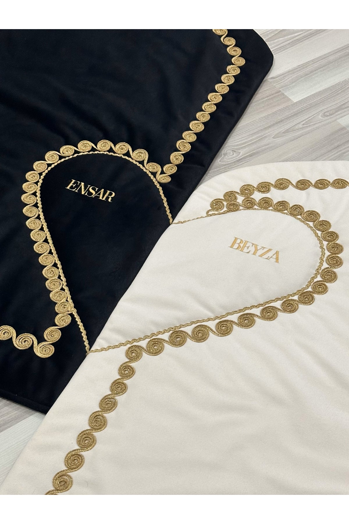 Kişiye Özel İsimli Kalpli Seccade - Çiftler İçin